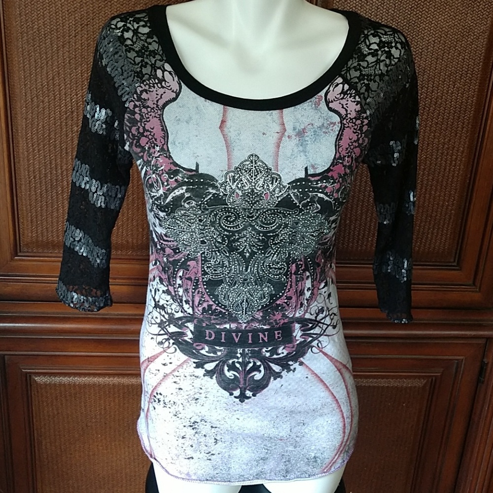 Angel & Diamonds 3/4 Laced Quater sleeved Top